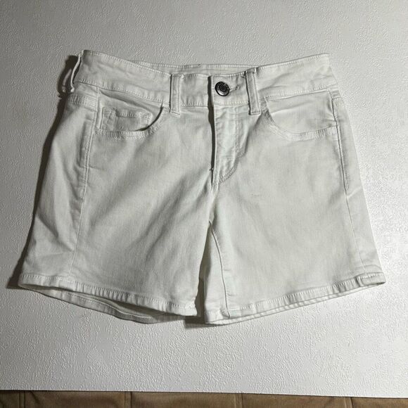 American Eagle White Denim Shorts | Classic Fit | Size 2 - Picture 1 of 8